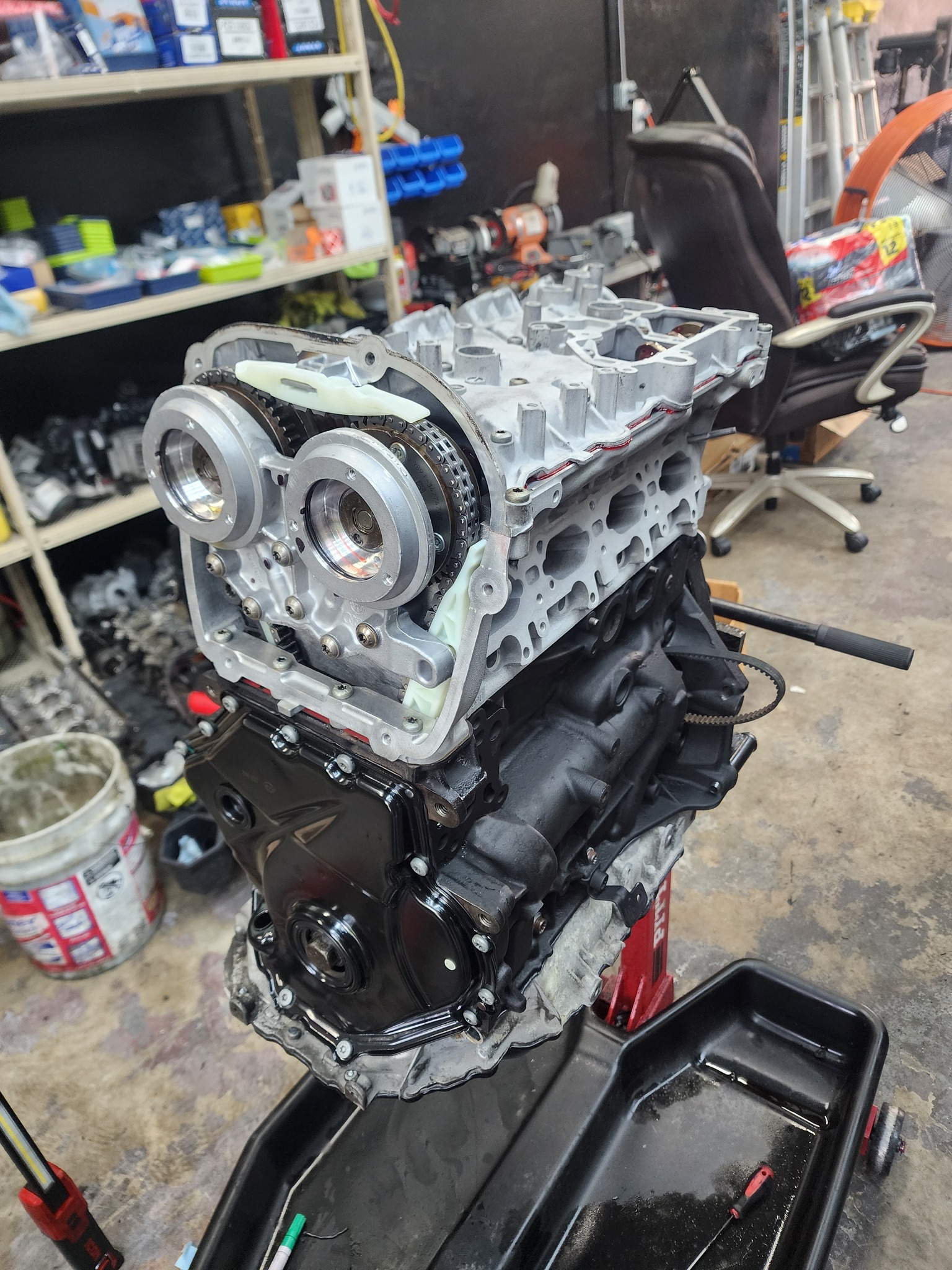 Engine rebuild detail 2